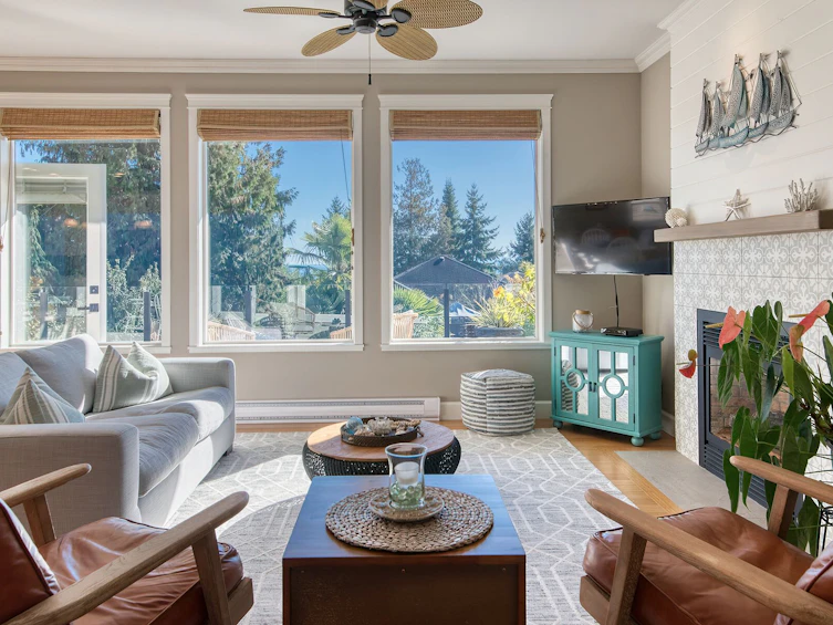 6369 Jasper Road, Sechelt, BC, V7Z 0R7 - 6