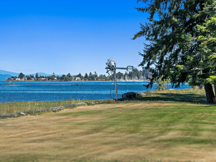 340 Berray Road, Fanny Bay, BC, V0R 1W0 - 48