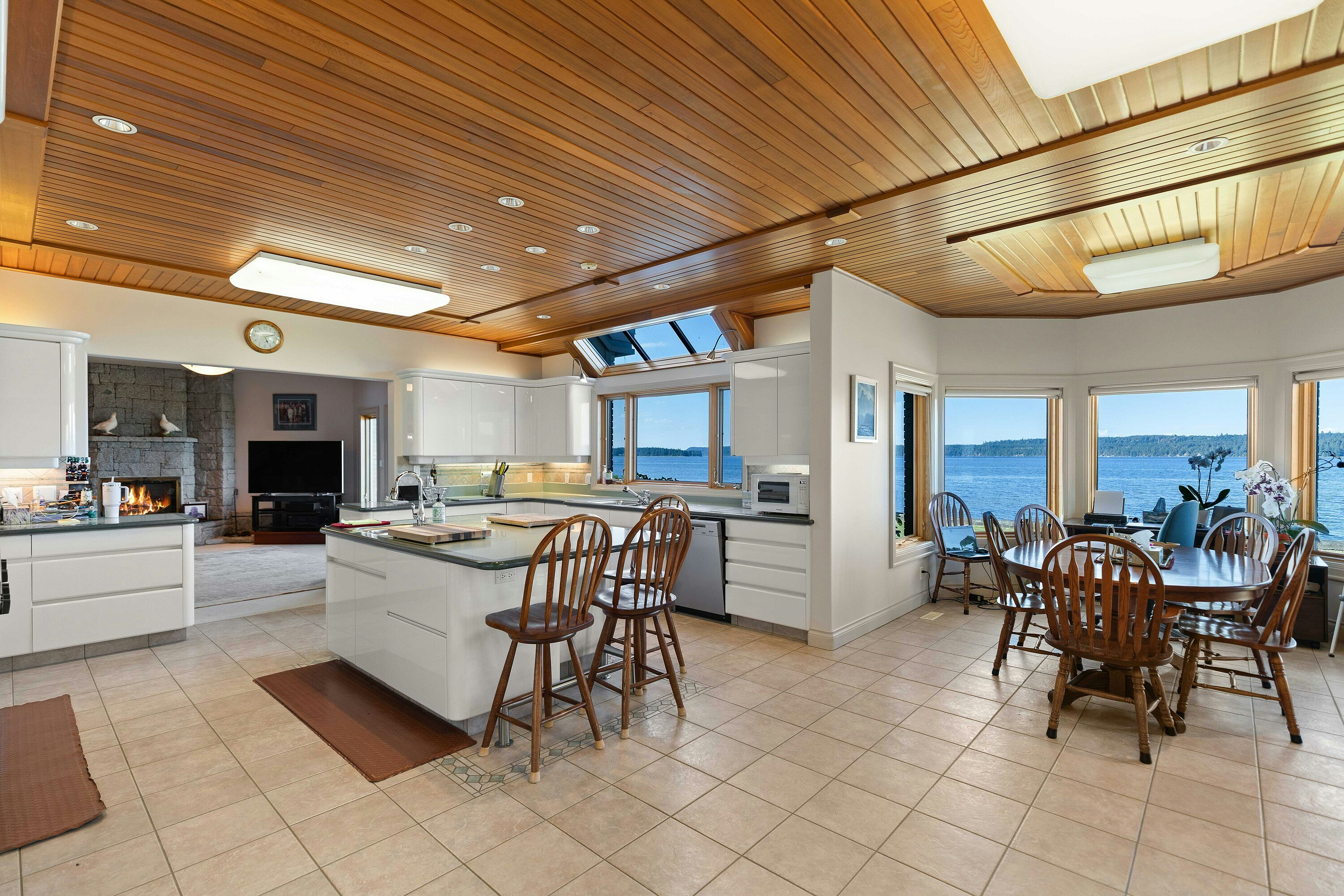 340 Berray Road, Fanny Bay, BC, V0R 1W0 - 21