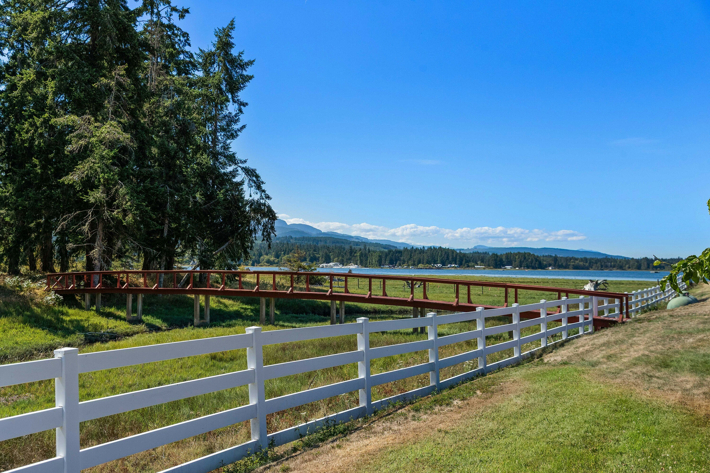340 Berray Road, Fanny Bay, BC, V0R 1W0 - 7