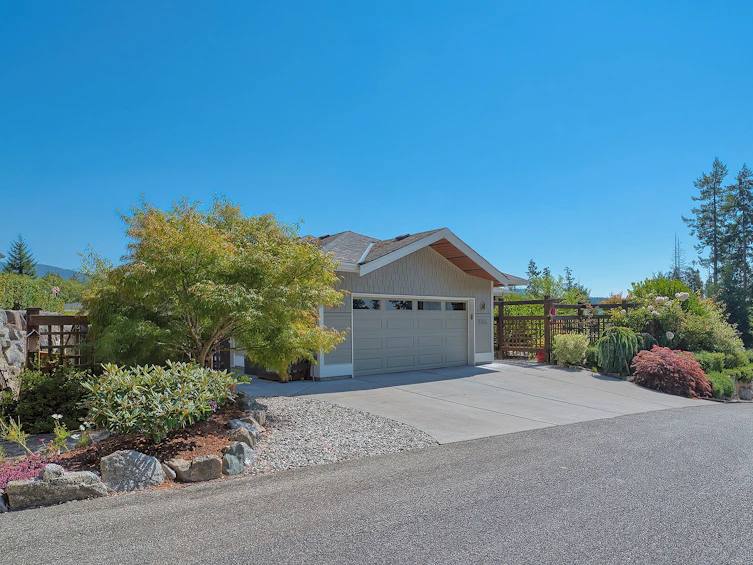 9326 Jorgensen Place, Halfmoon Bay, BC, V7Z 1B4 - 2