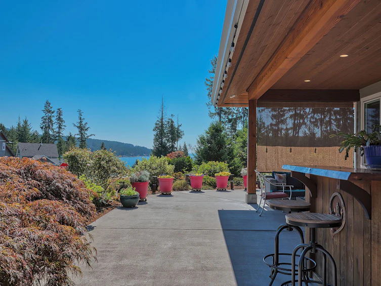 9326 Jorgensen Place, Halfmoon Bay, BC, V7Z 1B4