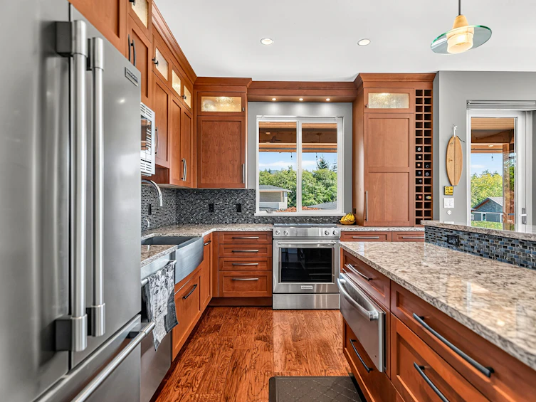 9326 Jorgensen Place, Halfmoon Bay, BC, V7Z 1B4 - 13