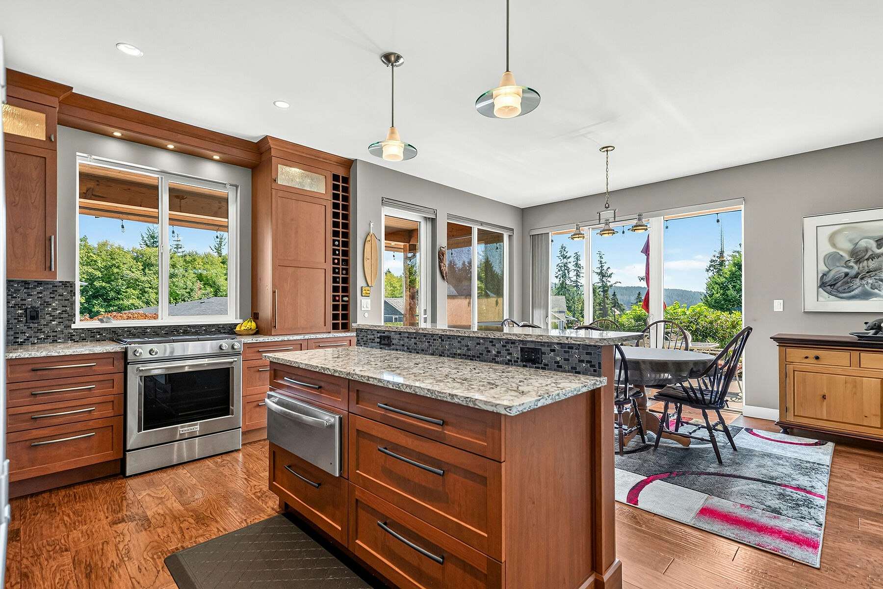 9326 Jorgensen Place, Halfmoon Bay, BC, V7Z 1B4 - 6
