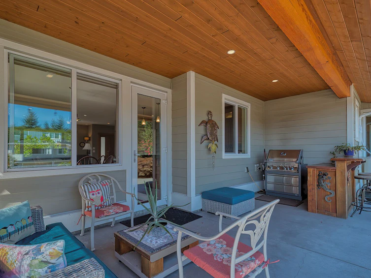 9326 Jorgensen Place, Halfmoon Bay, BC, V7Z 1B4 - 14