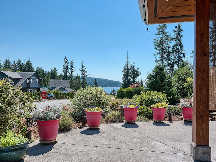 9326 Jorgensen Place, Halfmoon Bay, BC, V7Z 1B4 - 16