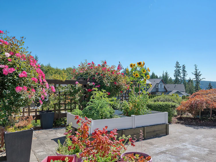 9326 Jorgensen Place, Halfmoon Bay, BC, V7Z 1B4 - 17