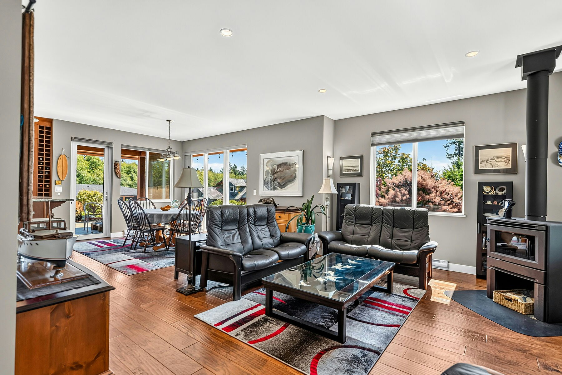 9326 Jorgensen Place, Halfmoon Bay, BC, V7Z 1B4 - 9