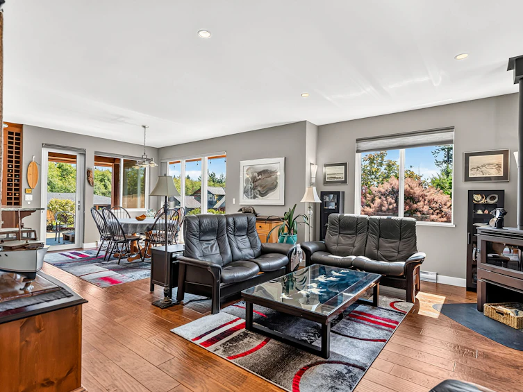 9326 Jorgensen Place, Halfmoon Bay, BC, V7Z 1B4 - 9