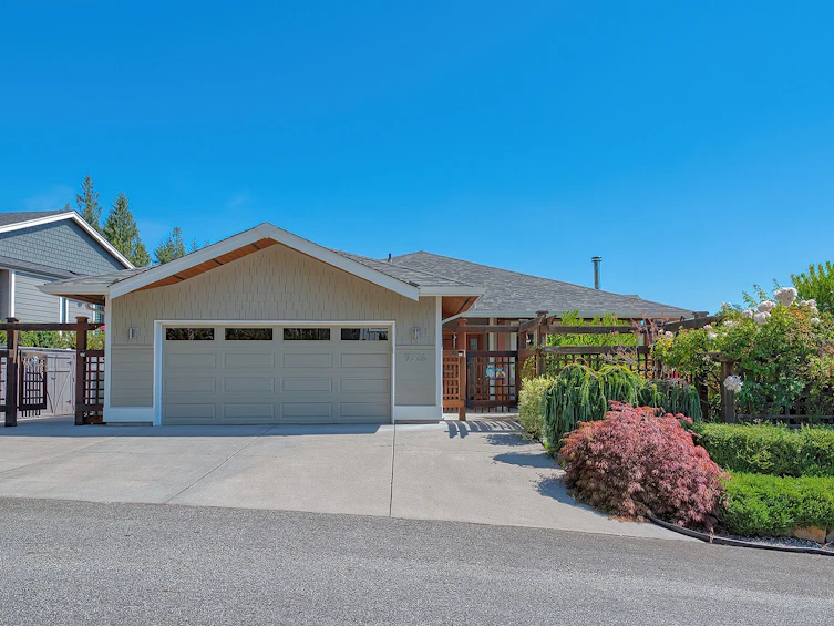 9326 Jorgensen Place, Halfmoon Bay, BC, V7Z 1B4 - 28