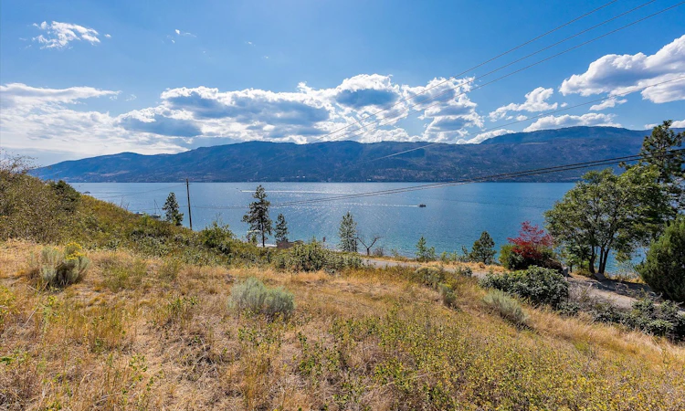 Lot-105 W Okanagan Centre Road