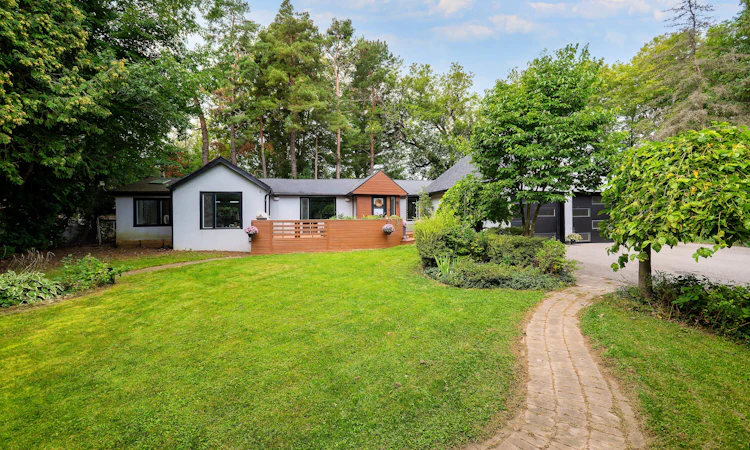 38 Hilltop Boulevard