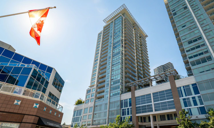 1709-988 Quayside Drive
