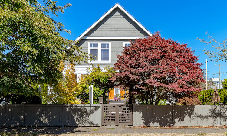 376 Sylvia Street