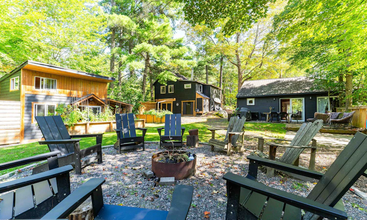 1209 Kahshe Lake Road North