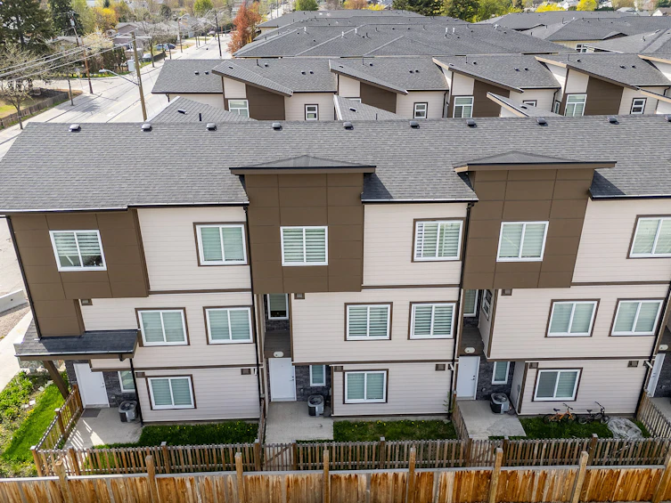 2-1354 N Rutland Road, Kelowna, BC, V1X 4Z3 - 2