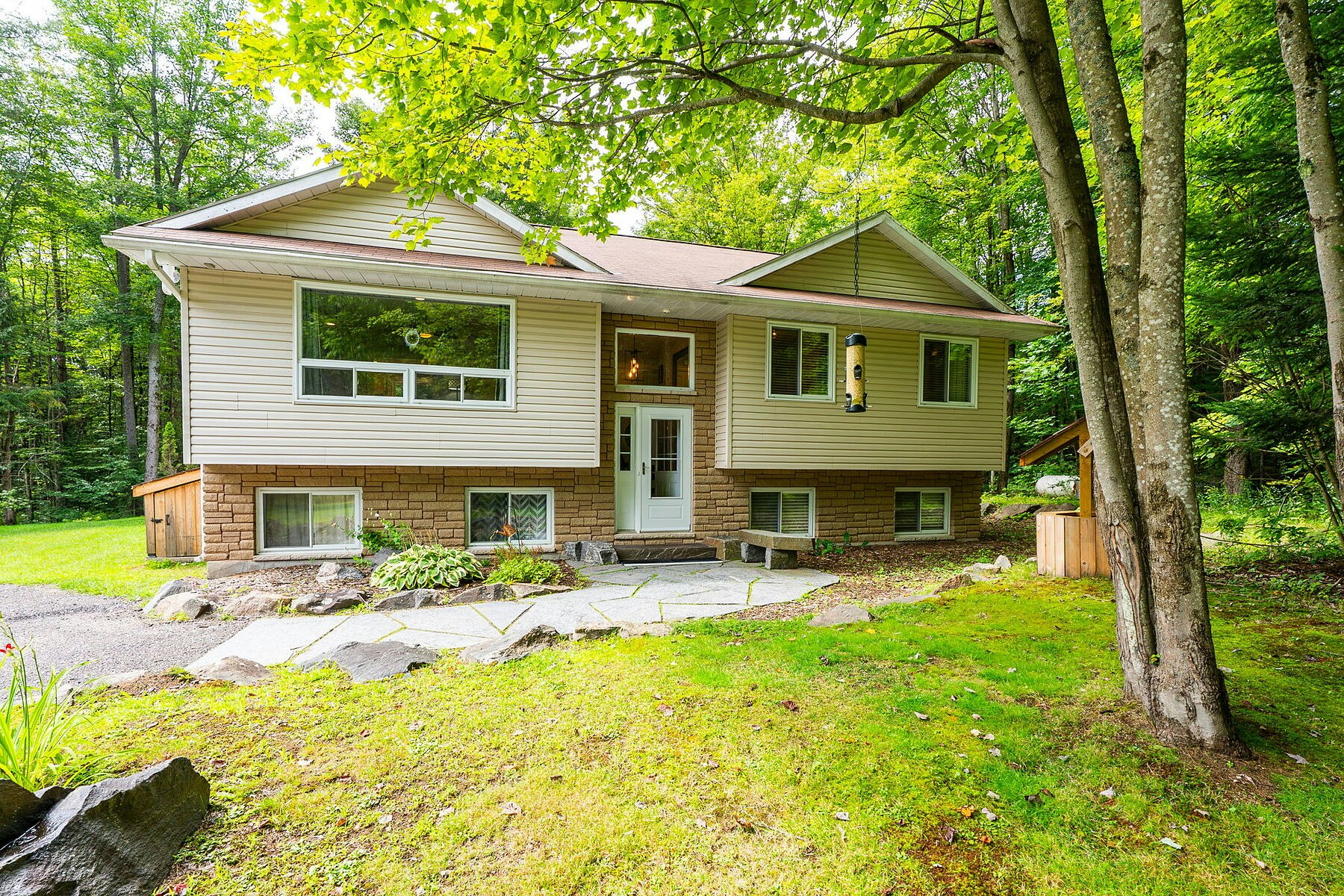 1261 Falkenburg Road, Muskoka Lakes, ON, P1L 1X4