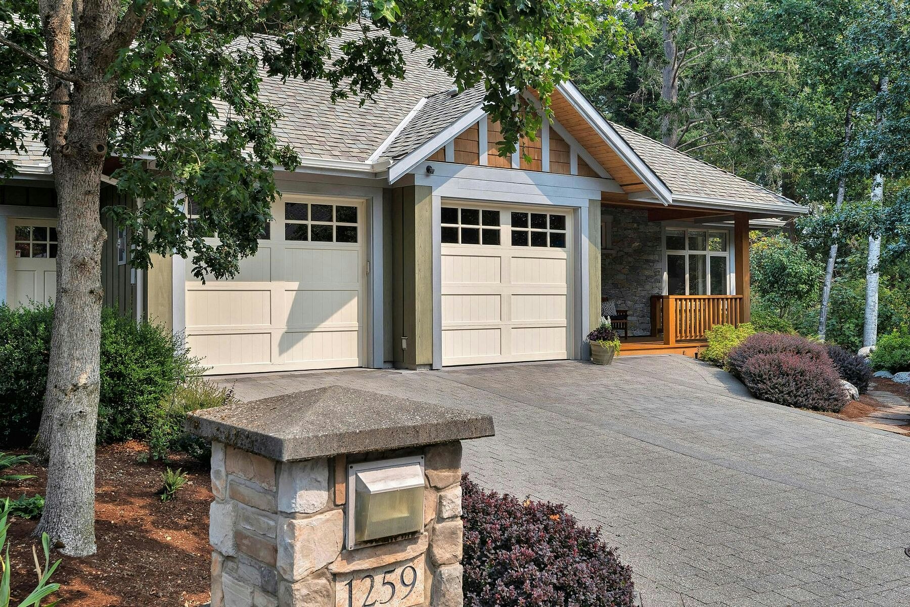 1259 Oceanwood Lane, Saanich, BC, V8X 0A4