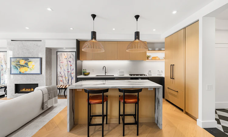 716-20 Scrivener Square