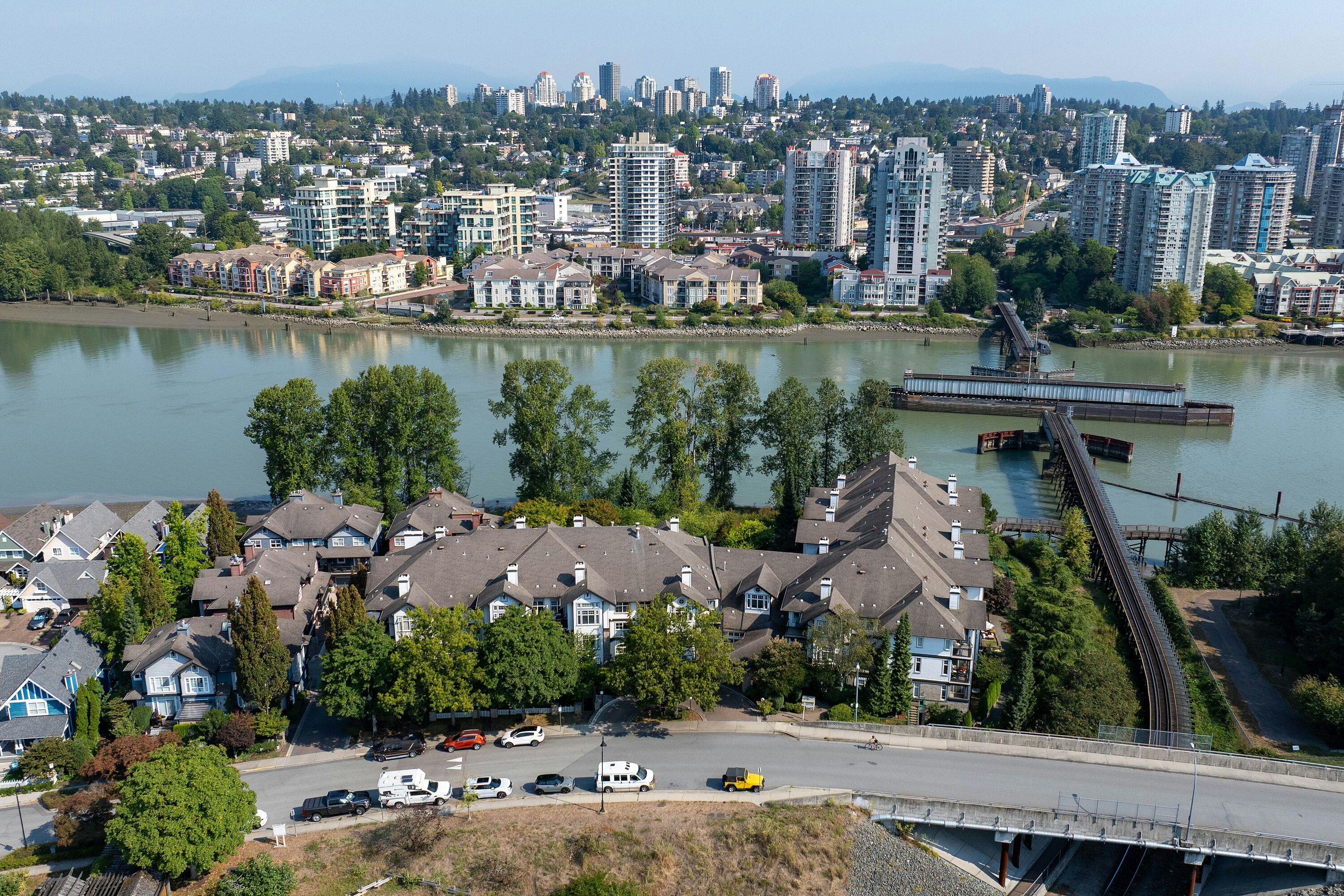 317-83 Star Crescent, New Westminster, BC, V3M 6X8 - 38