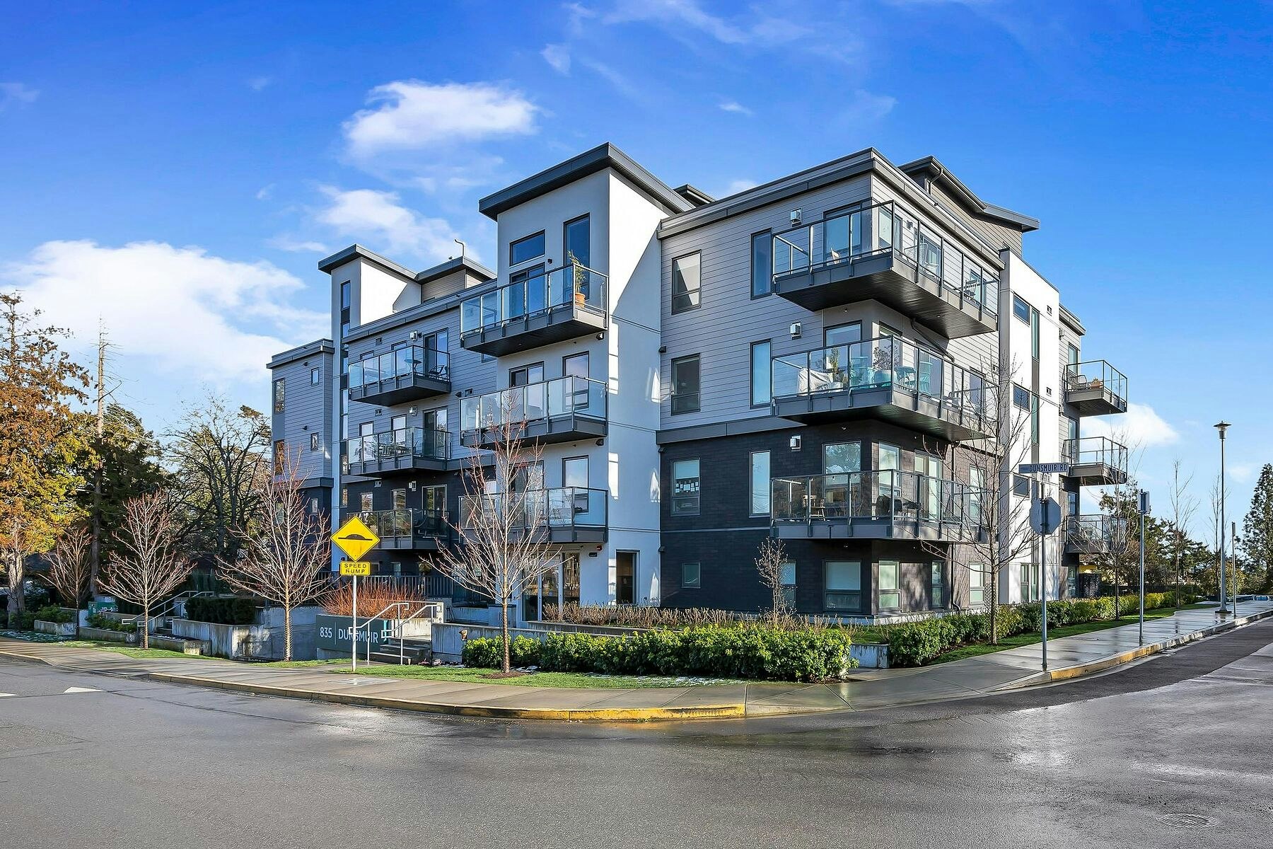 302-835 Dunsmuir Road, Esquimalt, BC, V9A 5B8