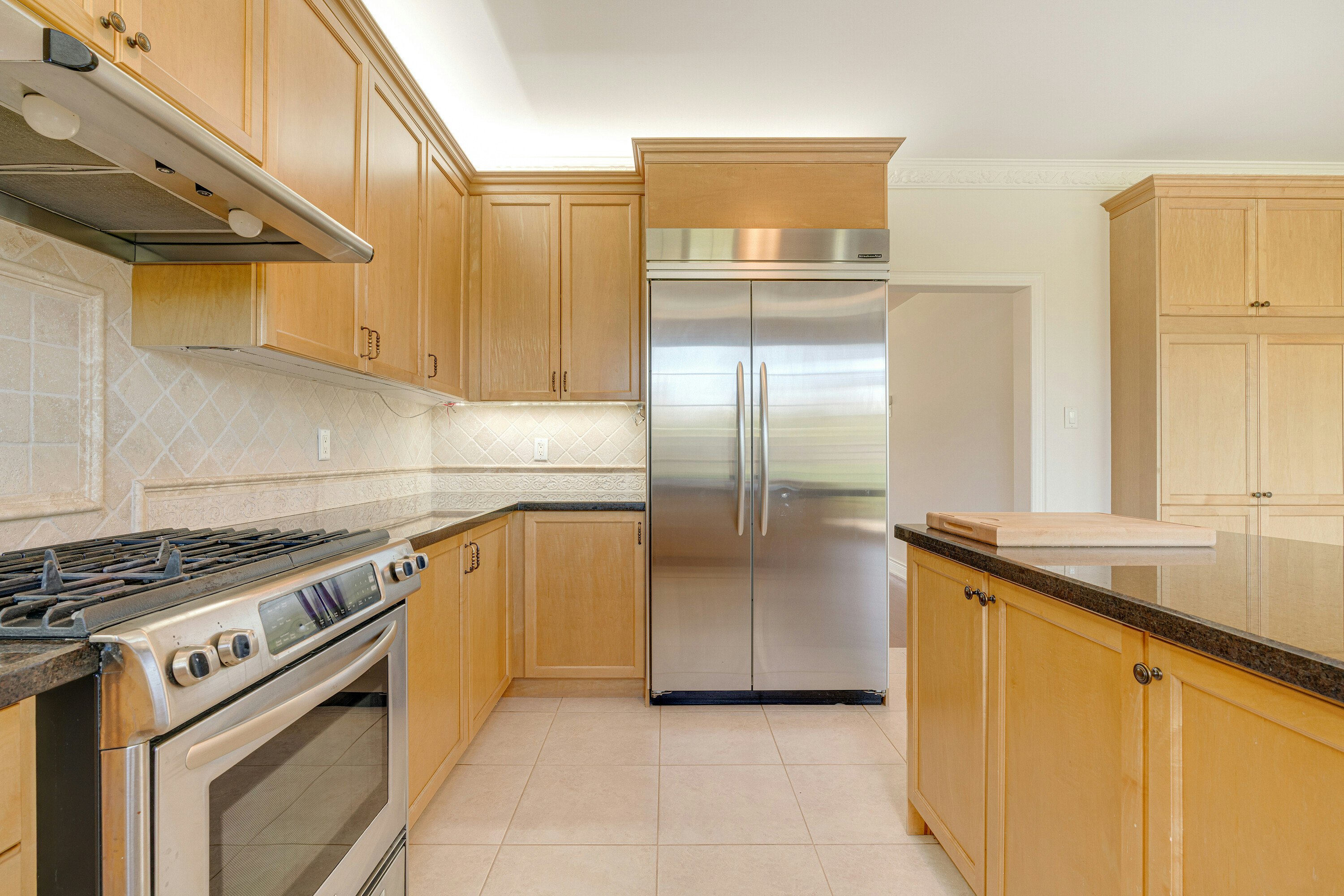 186 Weaver Court, Vaughan, ON, L0J 1C0 - 4