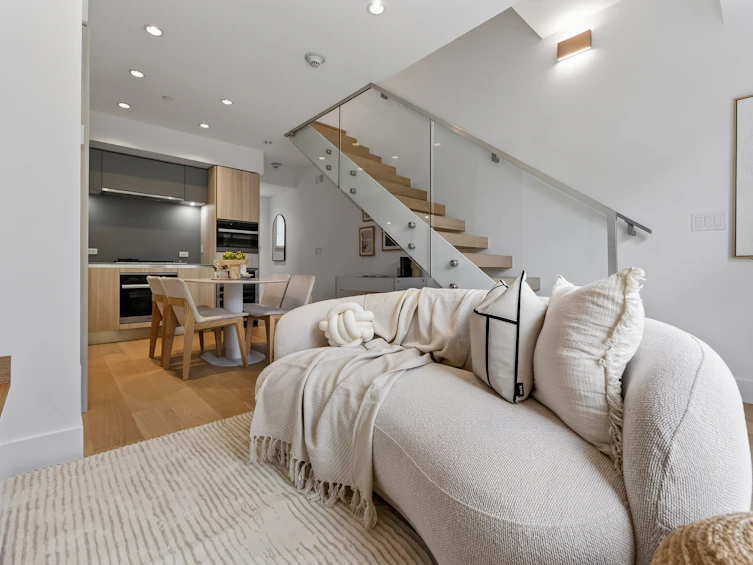 150 W Woodstock Avenue, Vancouver, BC, V5Y 0N1 - 10