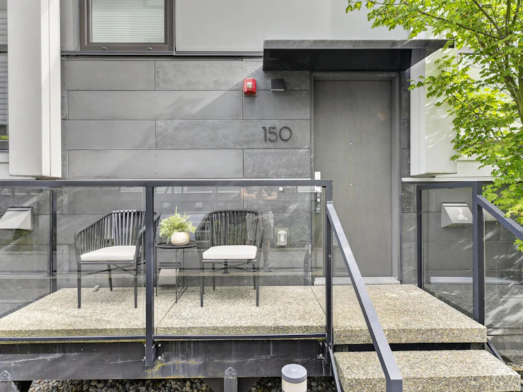 150 W Woodstock Avenue, Vancouver, BC, V5Y 0N1 - 3