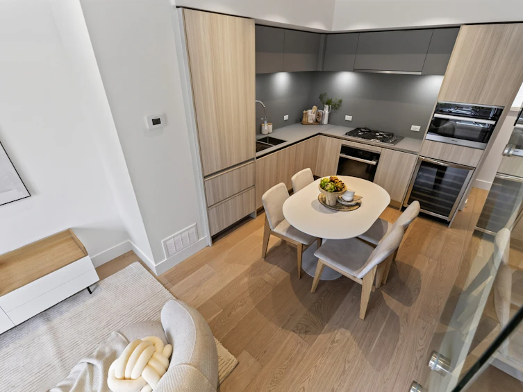 150 W Woodstock Avenue, Vancouver, BC, V5Y 0N1
