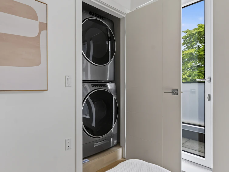 150 W Woodstock Avenue, Vancouver, BC, V5Y 0N1 - 22