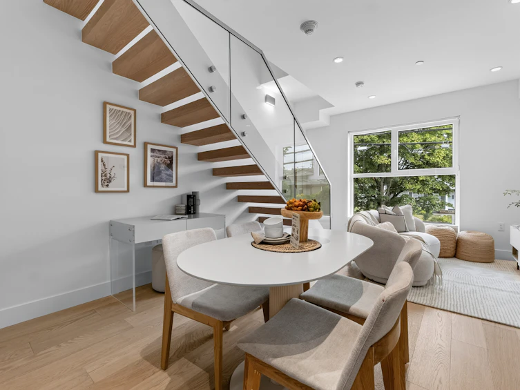150 W Woodstock Avenue, Vancouver, BC, V5Y 0N1 - 9