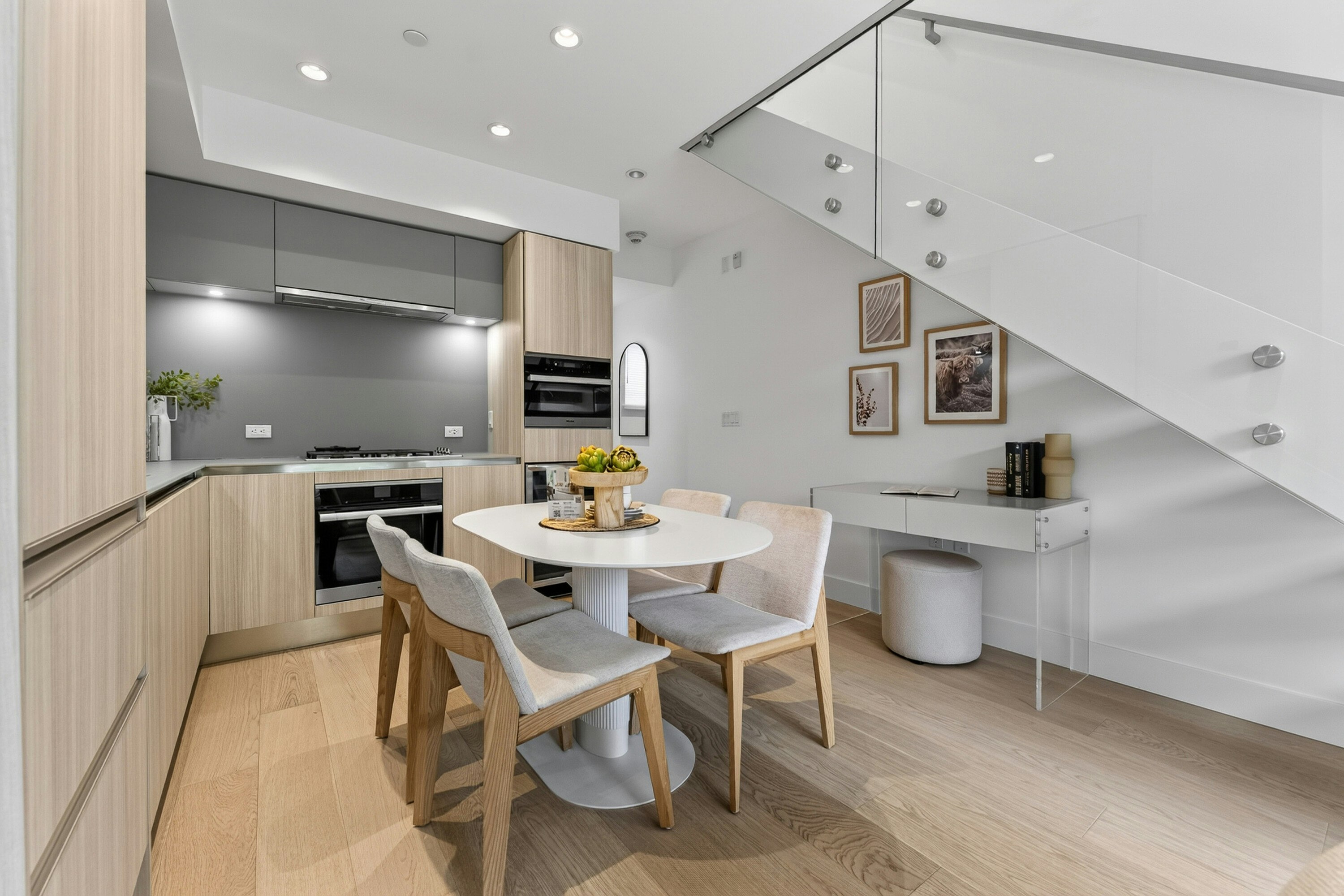 150 W Woodstock Avenue, Vancouver, BC, V5Y 0N1 - 8