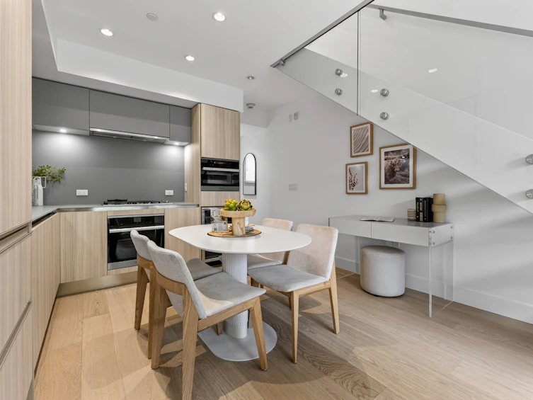 150 W Woodstock Avenue, Vancouver, BC, V5Y 0N1 - 8