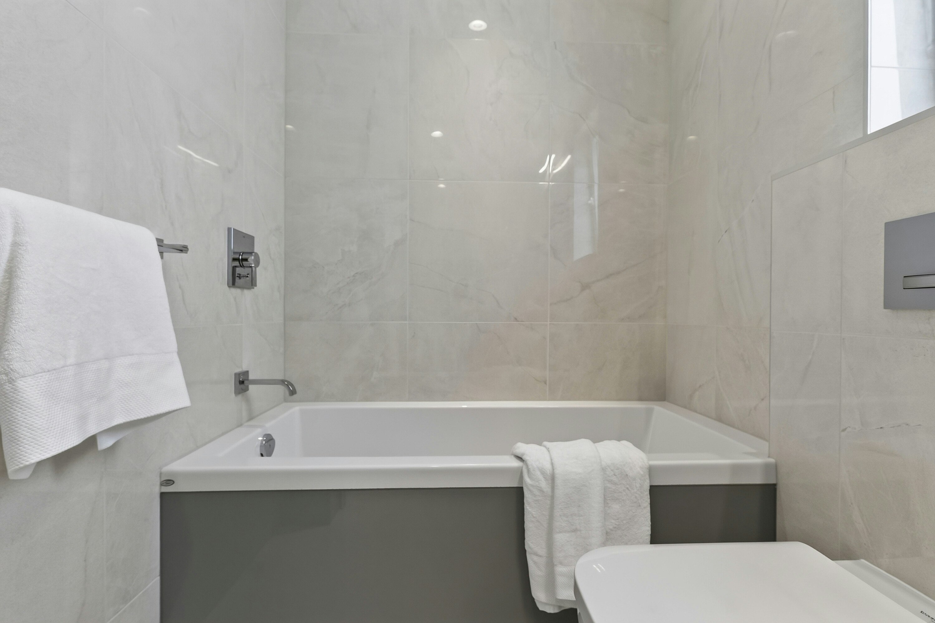 150 W Woodstock Avenue, Vancouver, BC, V5Y 0N1 - 23