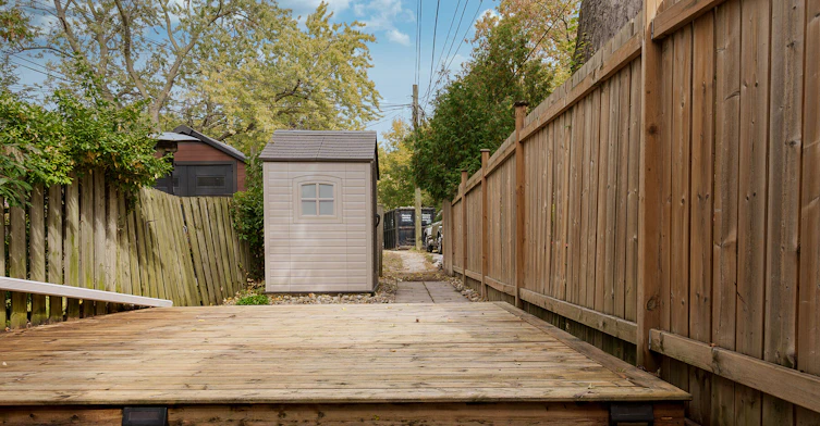 15 Indian Cres Bsmt Road, Toronto, ON, M6P 2E9 - 14