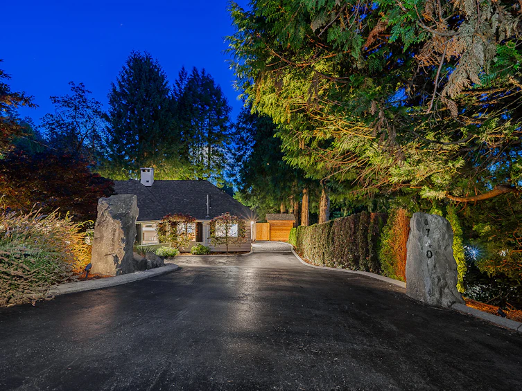 4740 Rutland Road, West Vancouver, BC, V7W 1G7 - 5