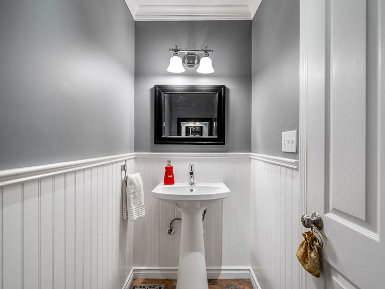 4740 Rutland Road, West Vancouver, BC, V7W 1G7 - 20