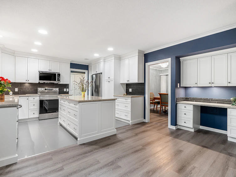 4740 Rutland Road, West Vancouver, BC, V7W 1G7 - 15