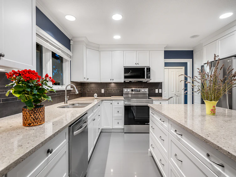 4740 Rutland Road, West Vancouver, BC, V7W 1G7 - 16