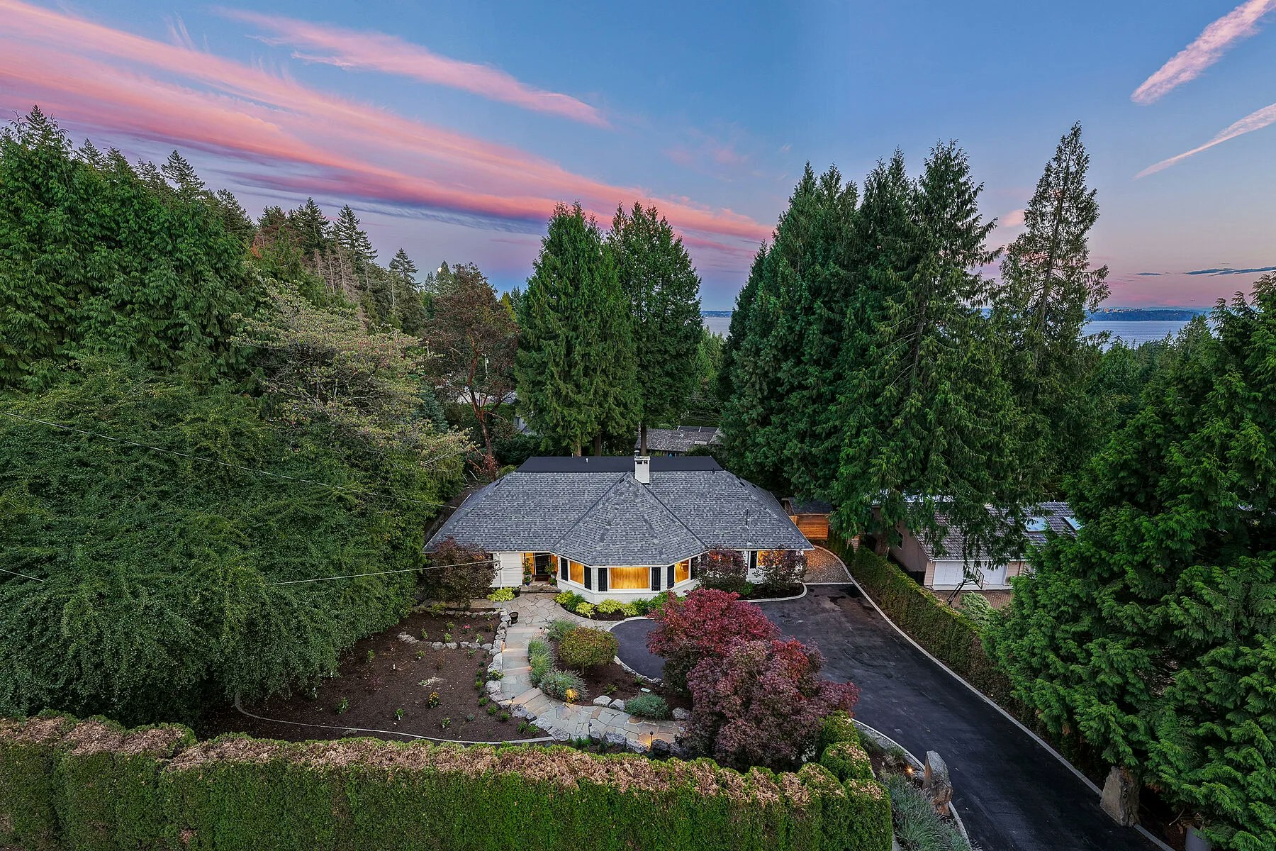 4740 Rutland Road, West Vancouver, BC, V7W 1G7