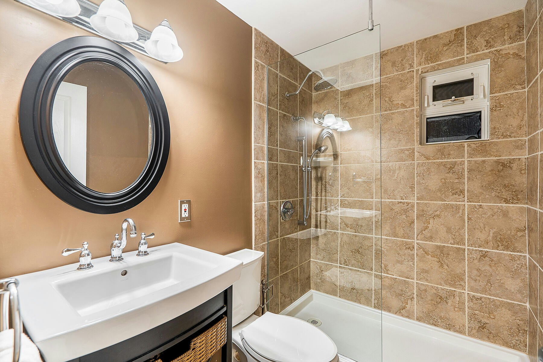 4740 Rutland Road, West Vancouver, BC, V7W 1G7 - 21