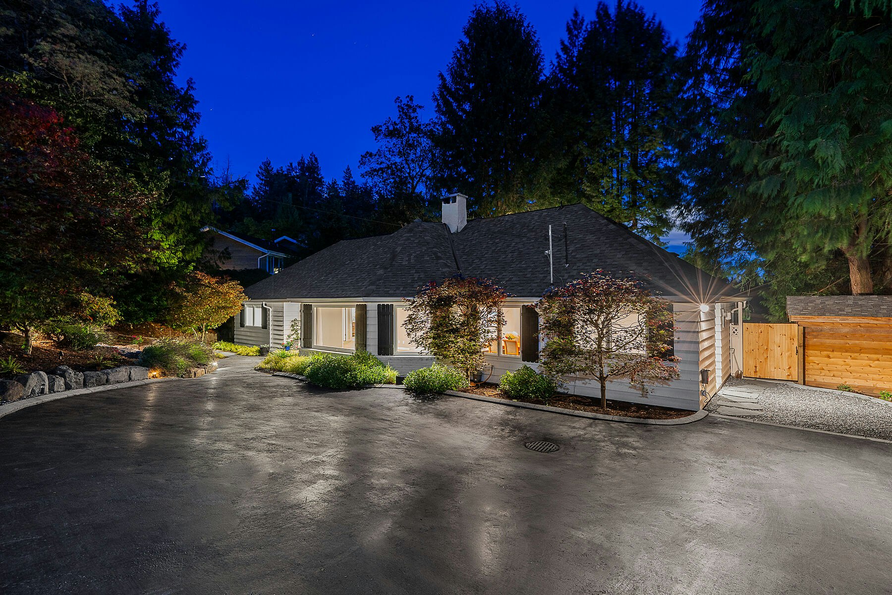 4740 Rutland Road, West Vancouver, BC, V7W 1G7 - 4