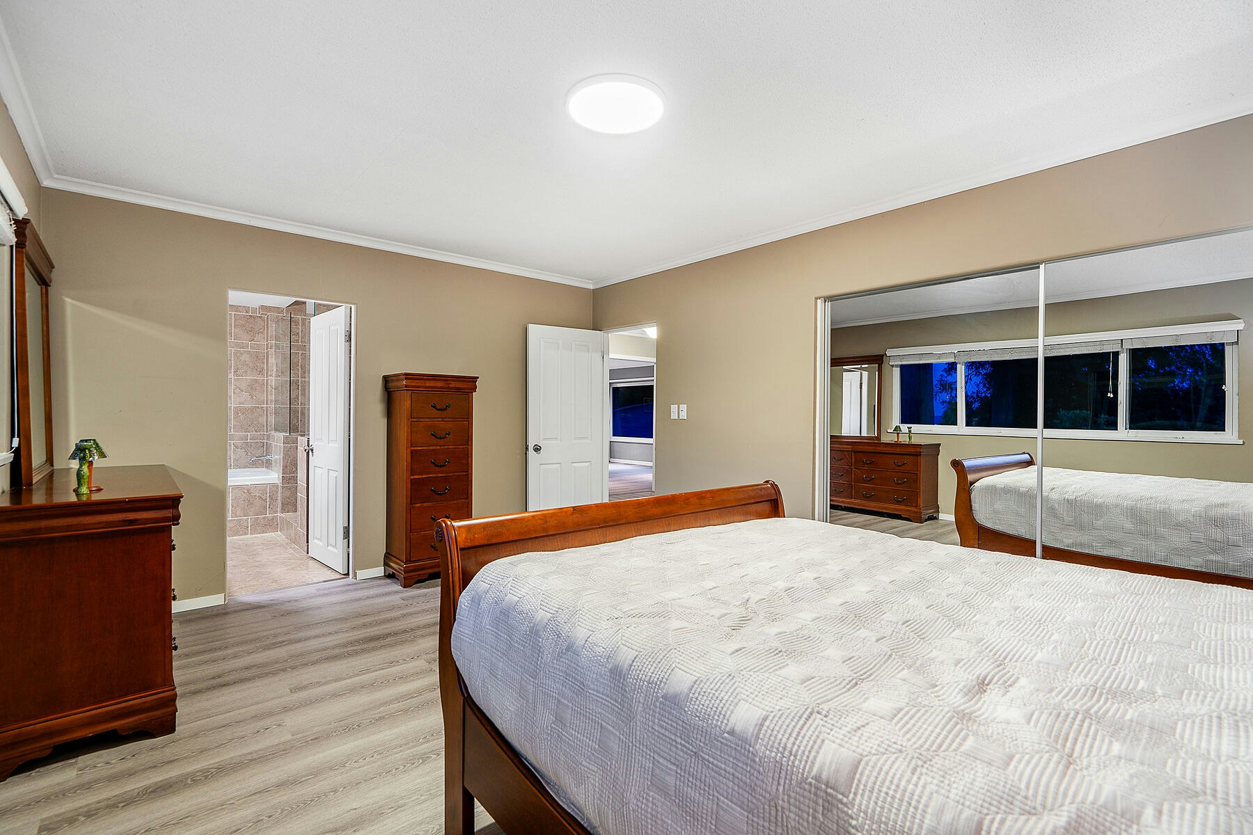 4740 Rutland Road, West Vancouver, BC, V7W 1G7 - 10