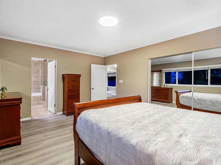 4740 Rutland Road, West Vancouver, BC, V7W 1G7 - 10