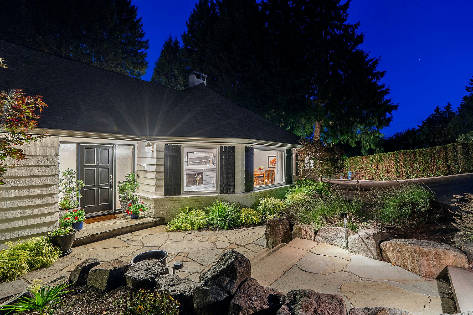 4740 Rutland Road, West Vancouver, BC, V7W 1G7 - 3