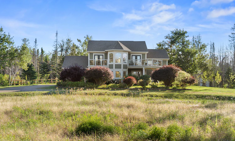 8 Ocean Breeze Drive