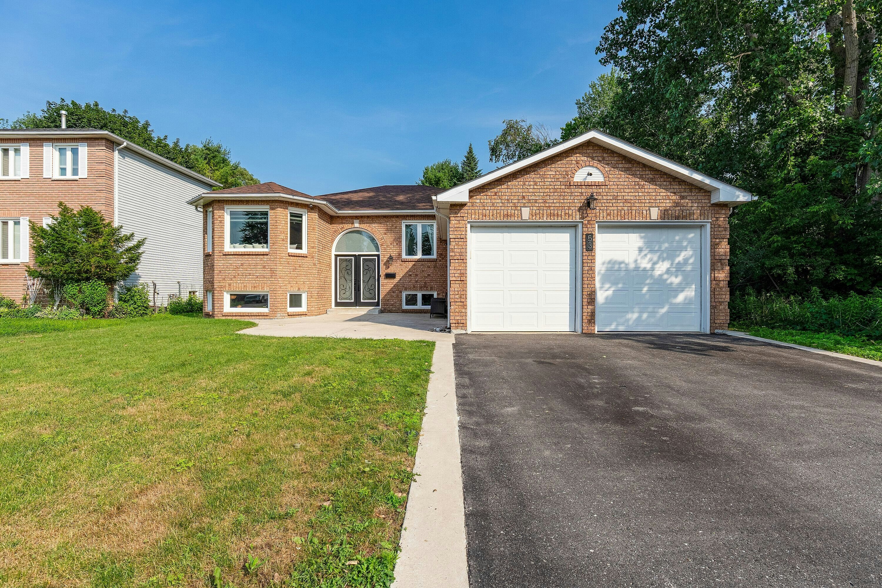 53 Royal Beech Drive, Wasaga Beach, ON, L9Z 1H3