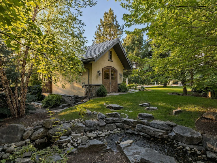 12407 Coldstream Creek Road, Coldstream, BC, V1B 1G2 - 34