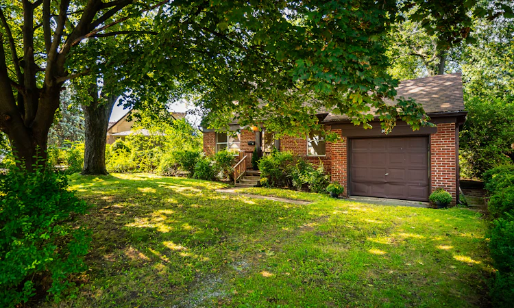 2050 Russett Road