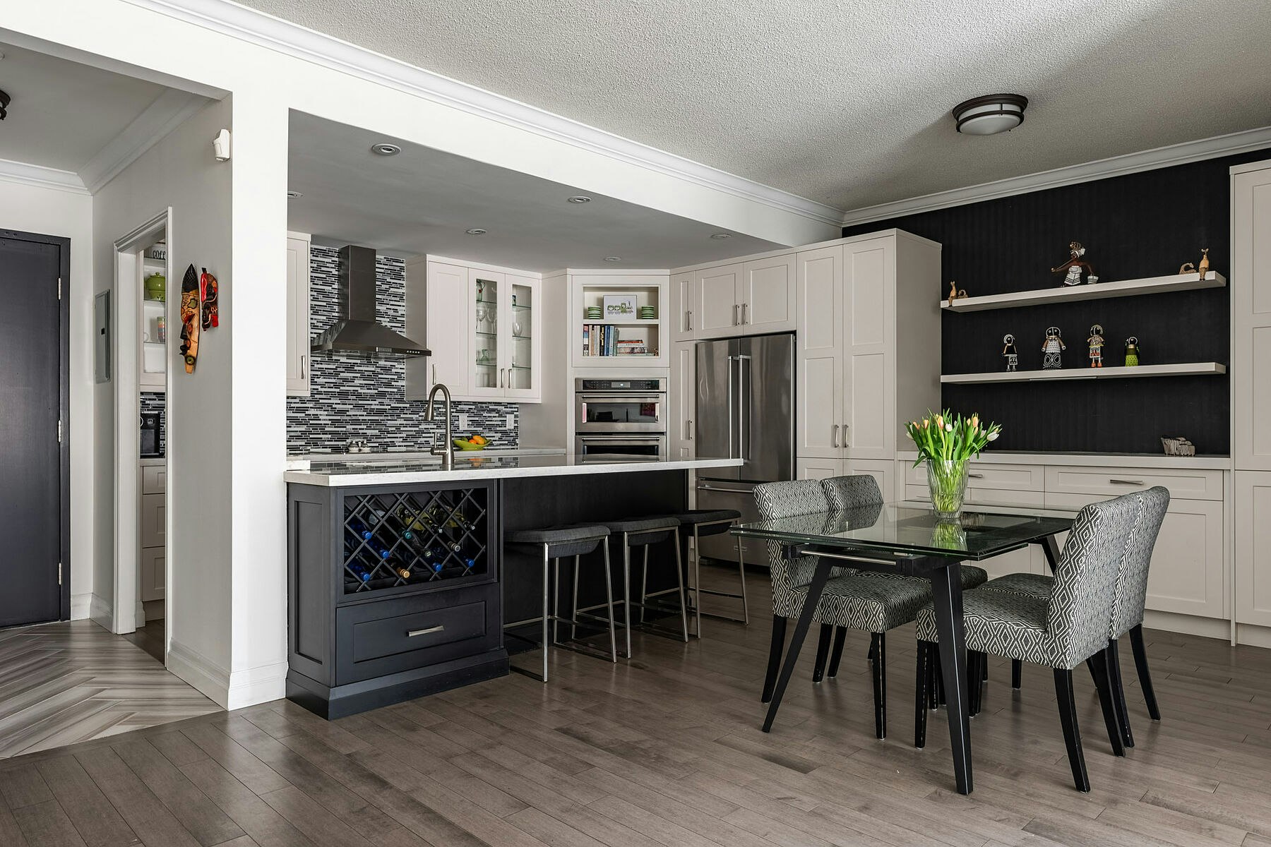 50 Old Mill 105 Road, Oakville, ON, L6J 7W1